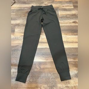 🌙 Olive Ascend Joggers Size Small 🌙